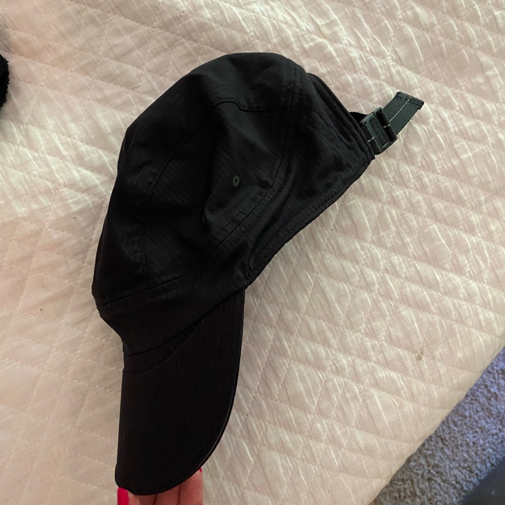 Lululemon hat